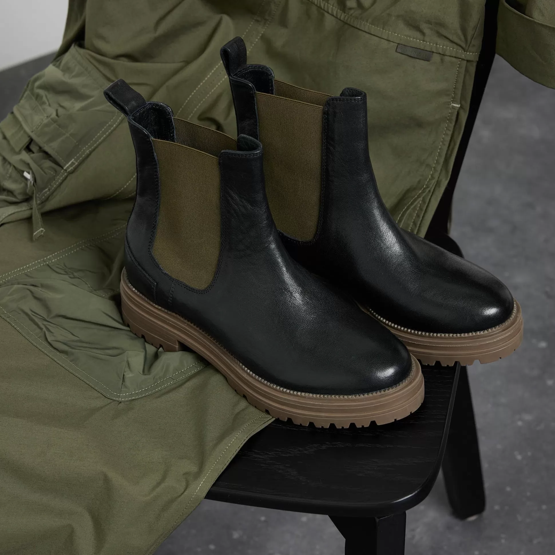 Vrouw Lazamani Dames Chelsea Boots 85.417 Khaki-Black
